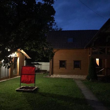Файна Хижа Mizhhirya  Zewnętrze zdjęcie